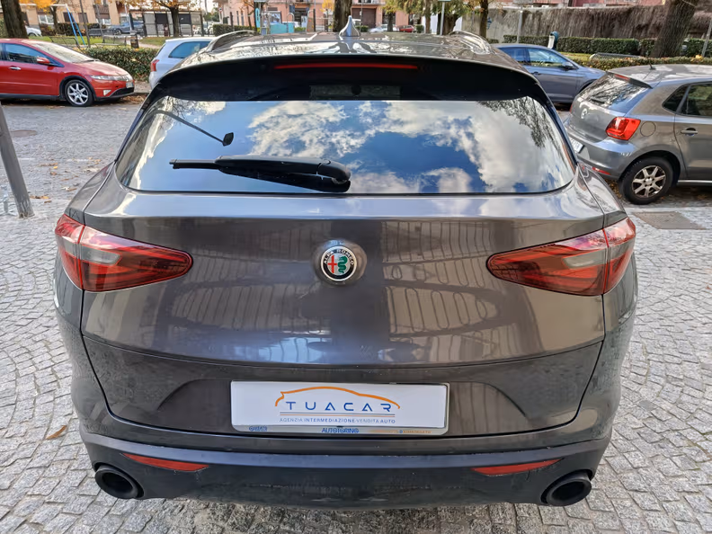 Alfa Romeo Stelvio - 5