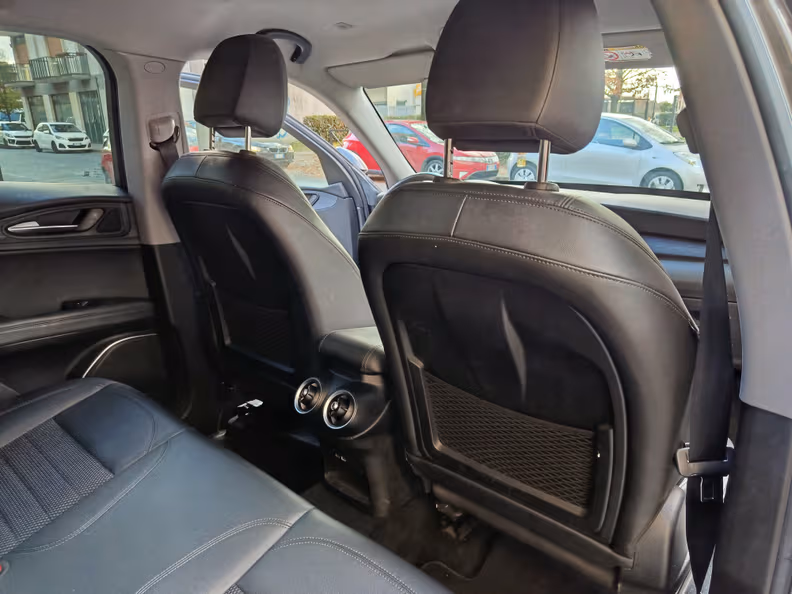 Alfa Romeo Stelvio - 25