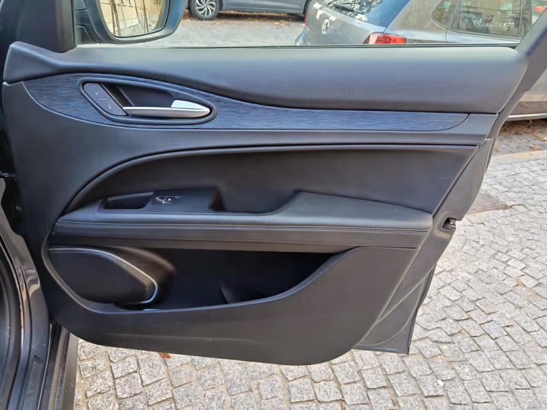 Alfa Romeo Stelvio - 36