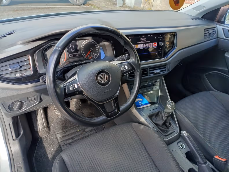 Volkswagen Polo - 8