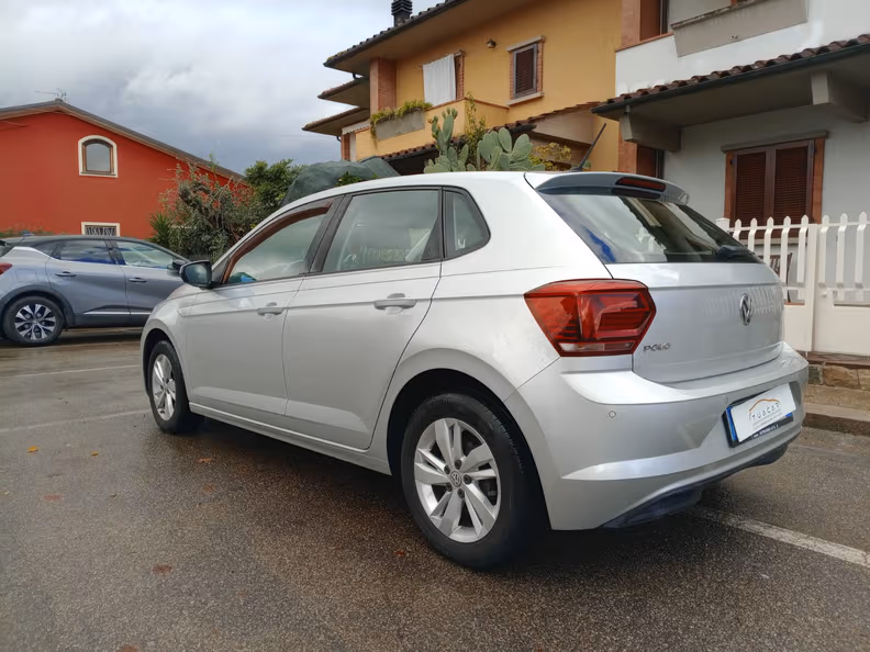 Volkswagen Polo - 6