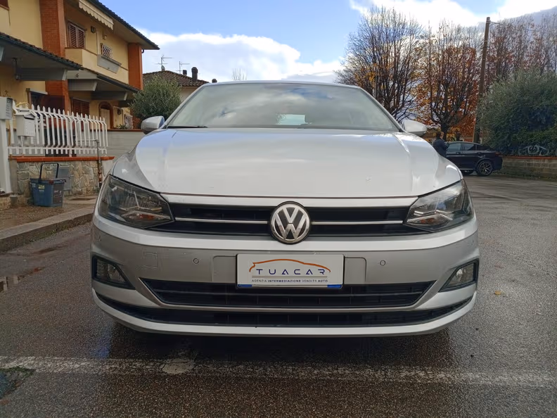 Volkswagen Polo - 2
