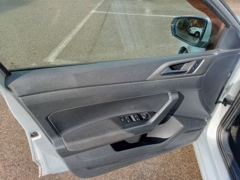 Volkswagen Polo - 24