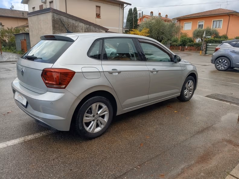 Volkswagen Polo - 33