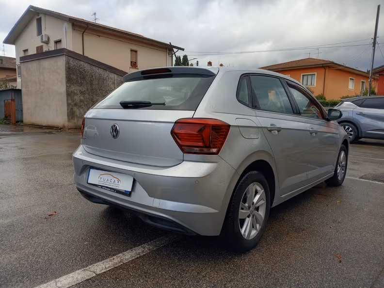 Volkswagen Polo - 35