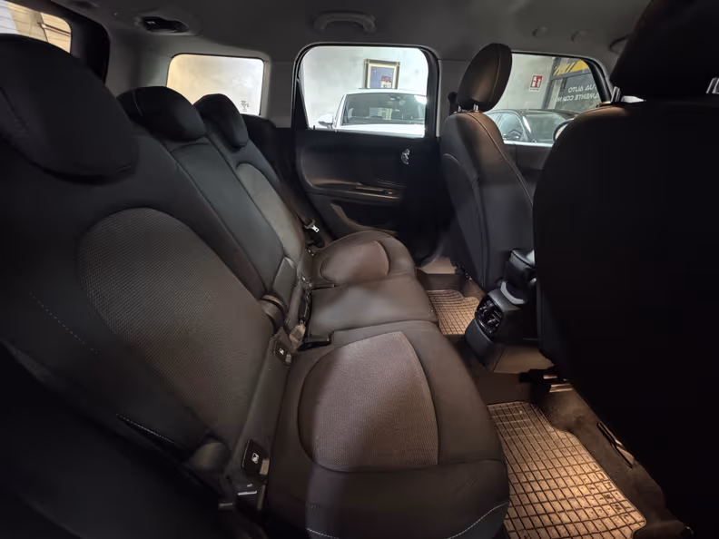 Mini Countryman - 16