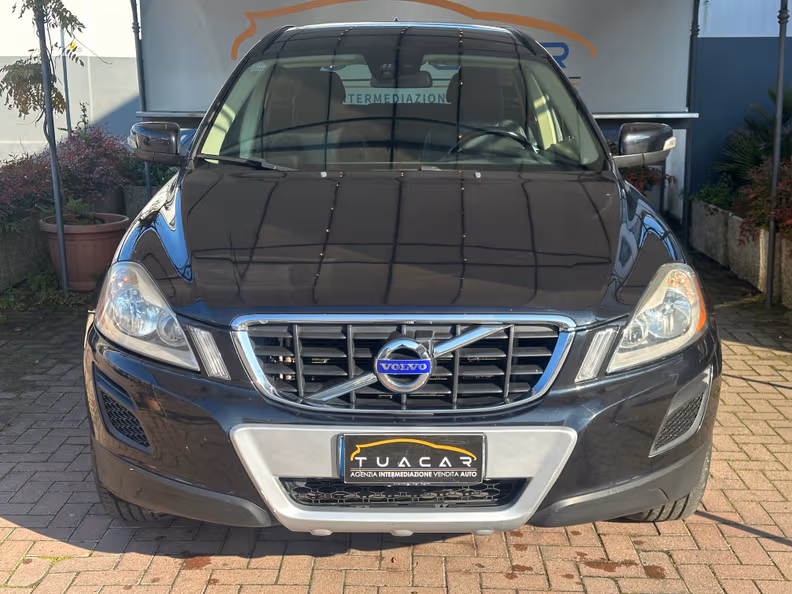 Volvo XC60 - 30
