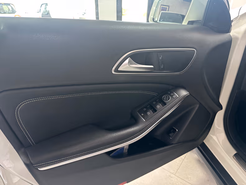 Mercedes-Benz GLA-Class - 14