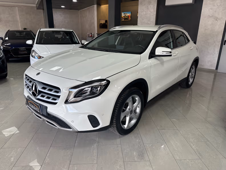 Mercedes-Benz GLA-Class - 1