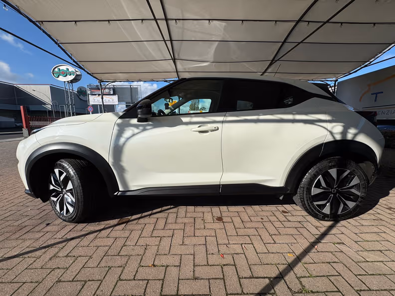 Nissan Juke - 25