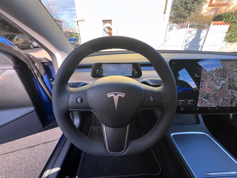 Tesla Model 3 - 16