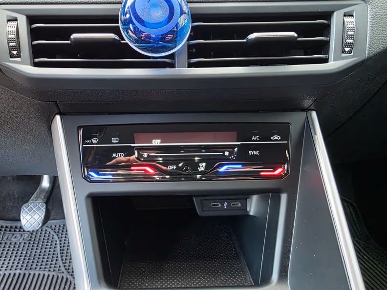 Volkswagen Taigo - 14