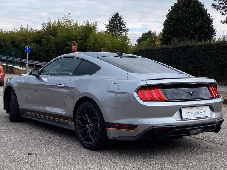 Ford Mustang - 7
