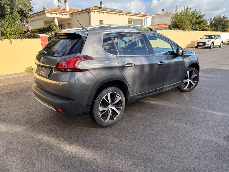 Peugeot 2008 - 5