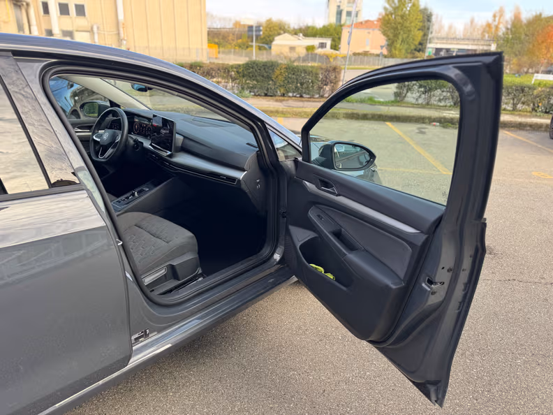 Volkswagen Golf - 20