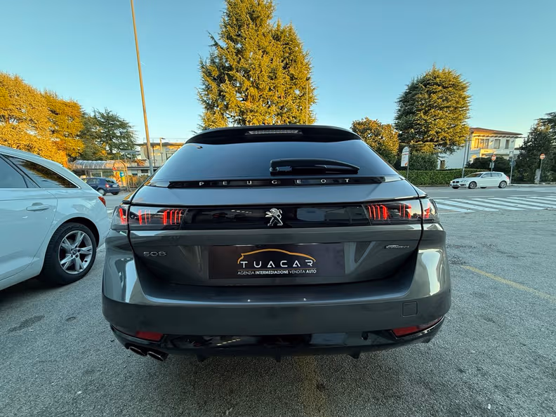 Peugeot 508 - 8