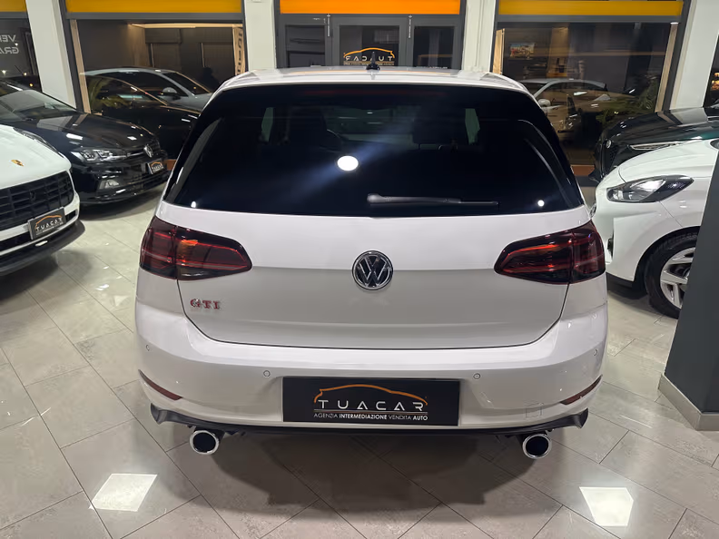 Volkswagen Golf - 4