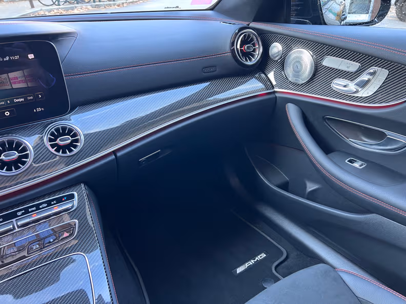 Mercedes-Benz E-Class - 26