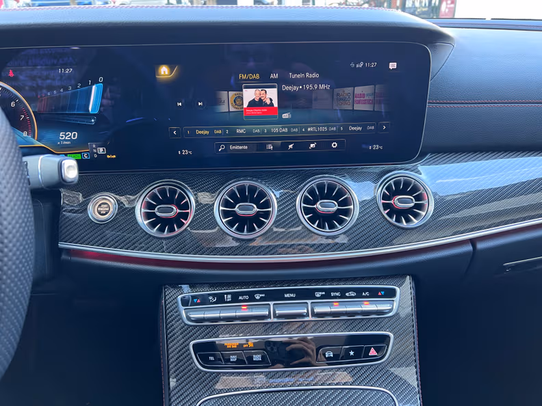 Mercedes-Benz E-Class - 15