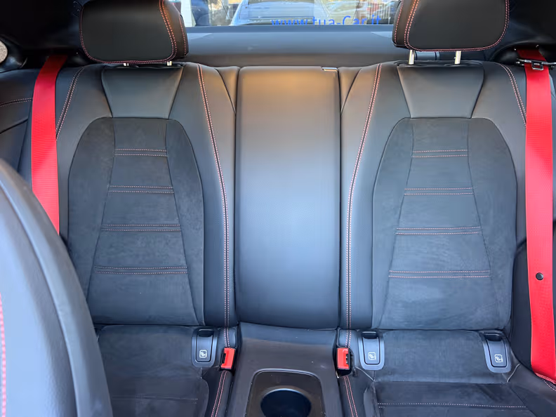 Mercedes-Benz E-Class - 23