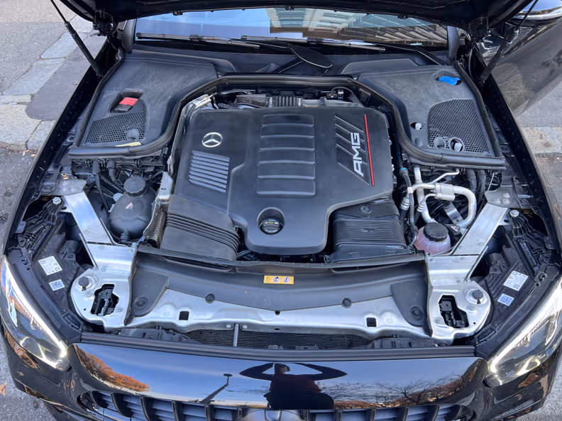 Mercedes-Benz E-Class - 31