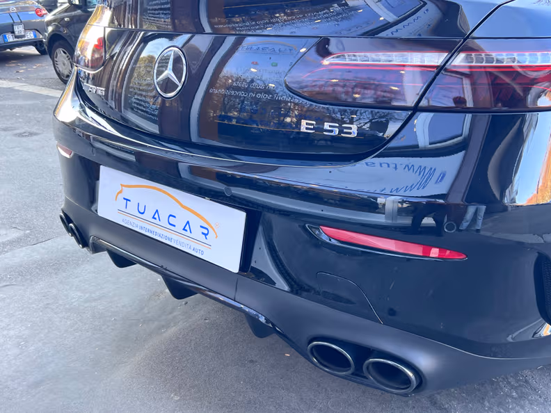 Mercedes-Benz E-Class - 18