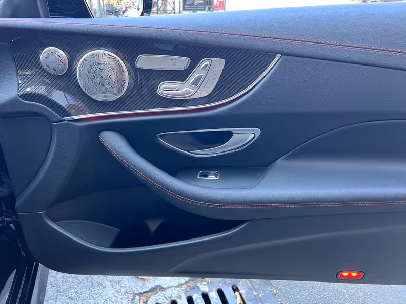 Mercedes-Benz E-Class - 24