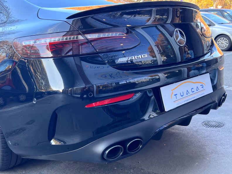 Mercedes-Benz E-Class - 17