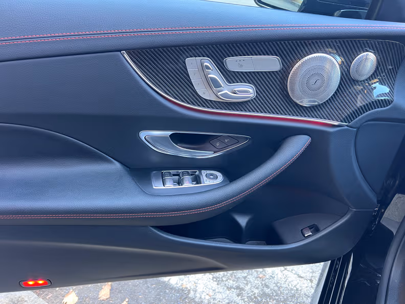 Mercedes-Benz E-Class - 22