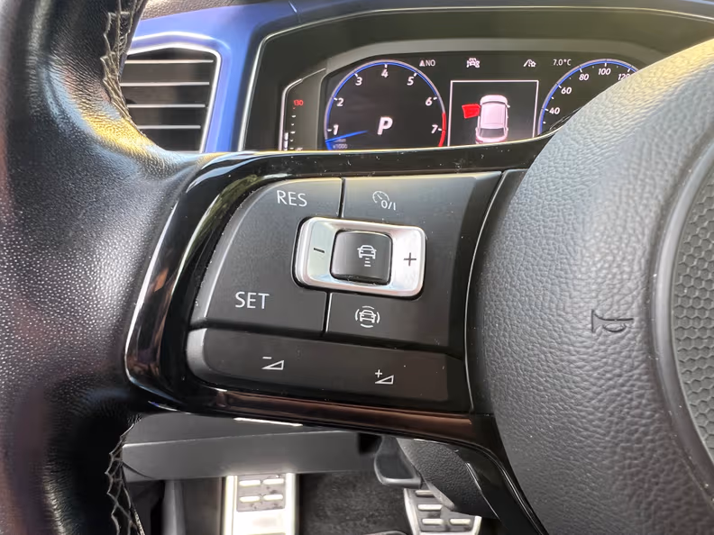 Volkswagen T-ROC - 17