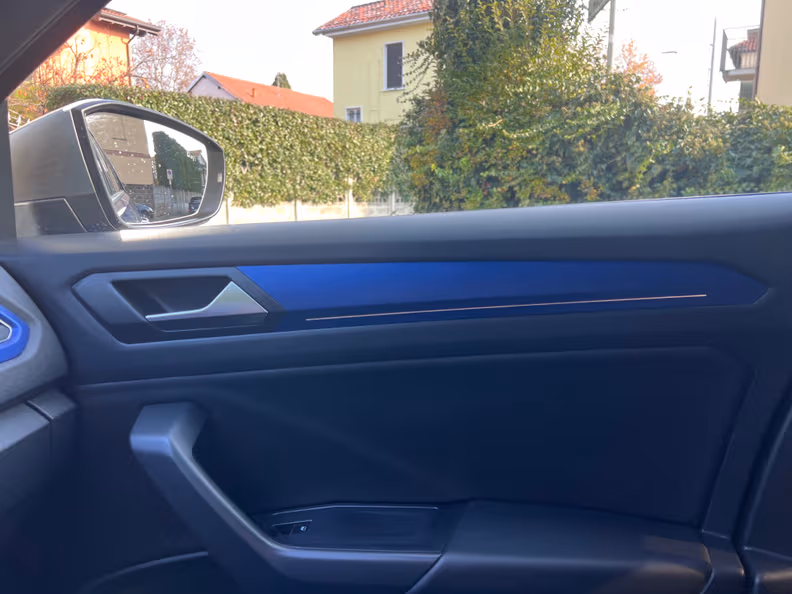 Volkswagen T-ROC - 50