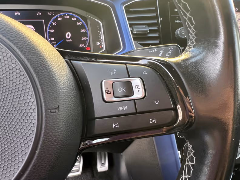 Volkswagen T-ROC - 18