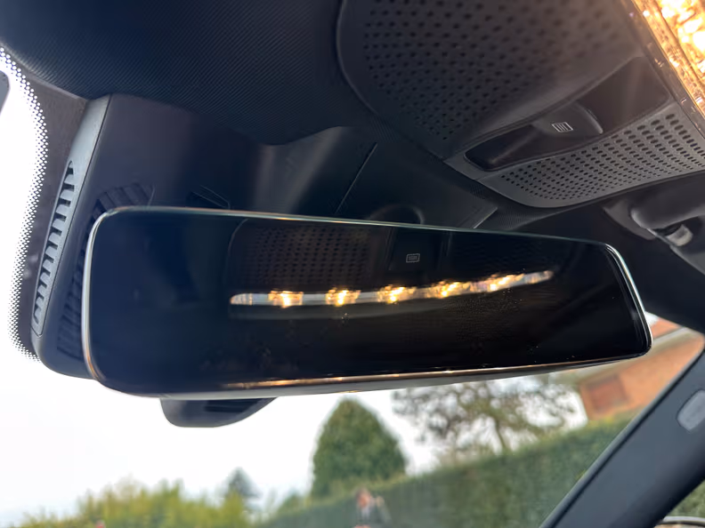 Mercedes-Benz E-Class - 18