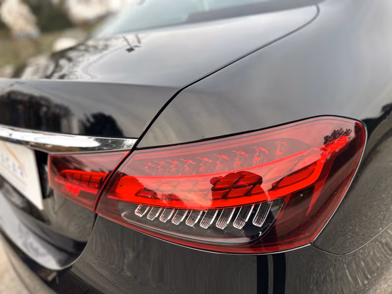 Mercedes-Benz E-Class - 35