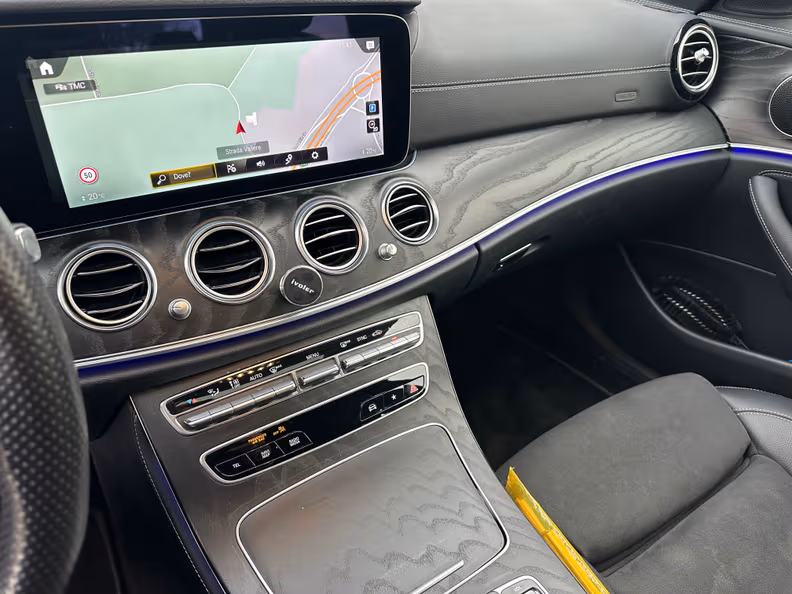 Mercedes-Benz E-Class - 22