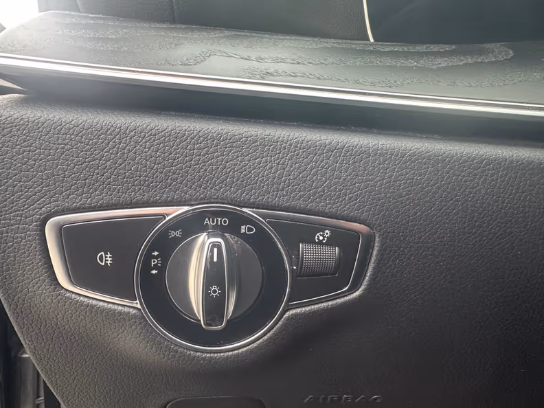 Mercedes-Benz E-Class - 26