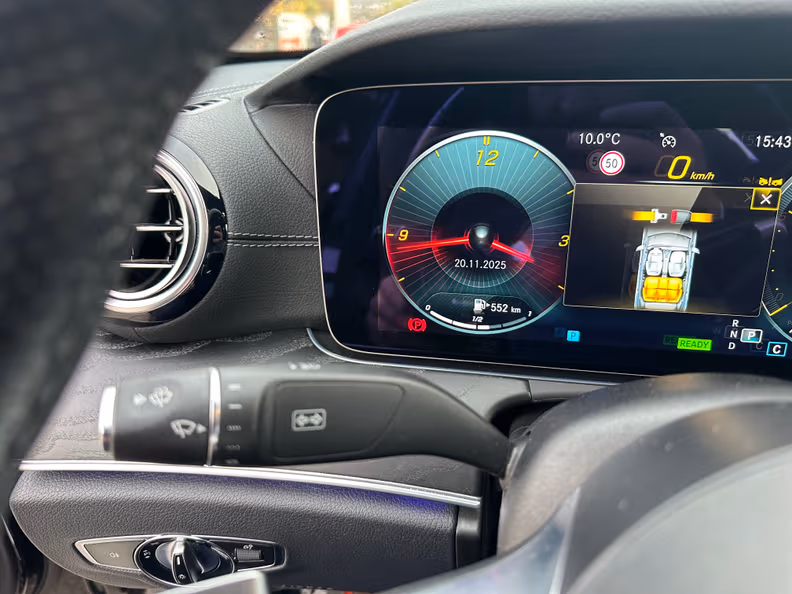 Mercedes-Benz E-Class - 20