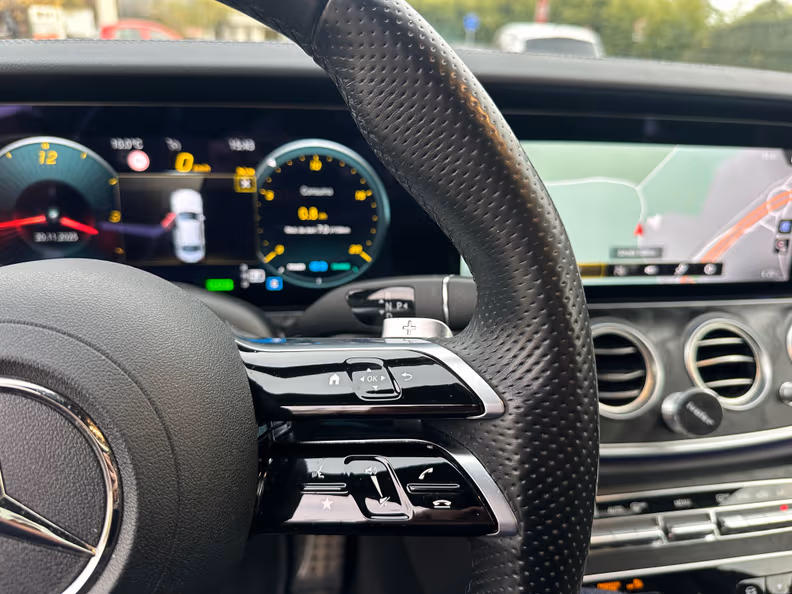 Mercedes-Benz E-Class - 11