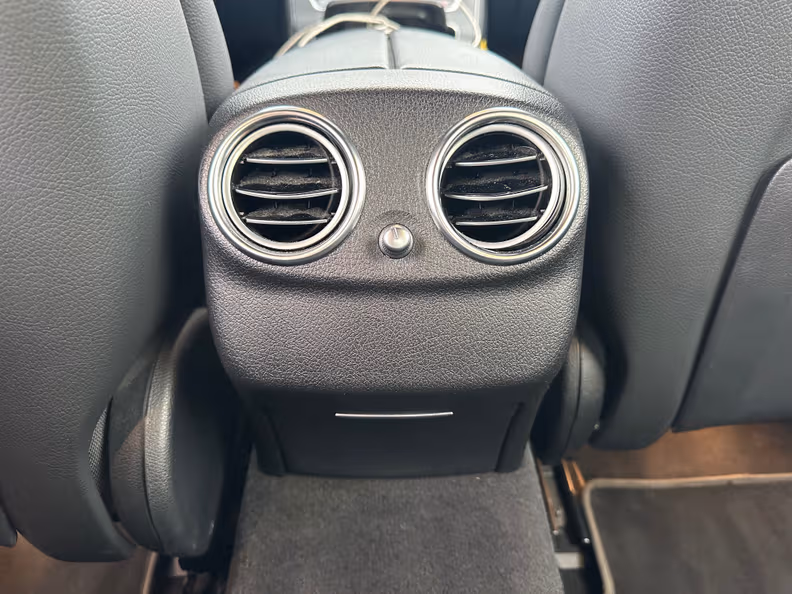 Mercedes-Benz E-Class - 28