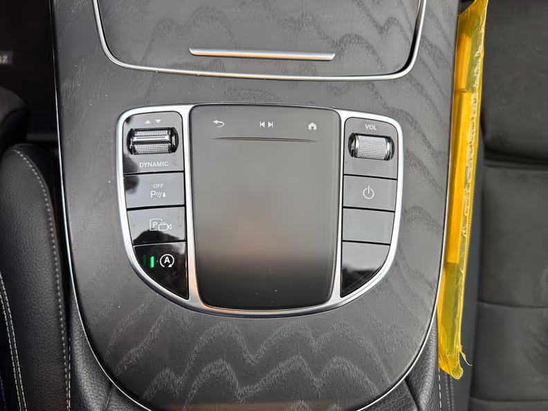 Mercedes-Benz E-Class - 17