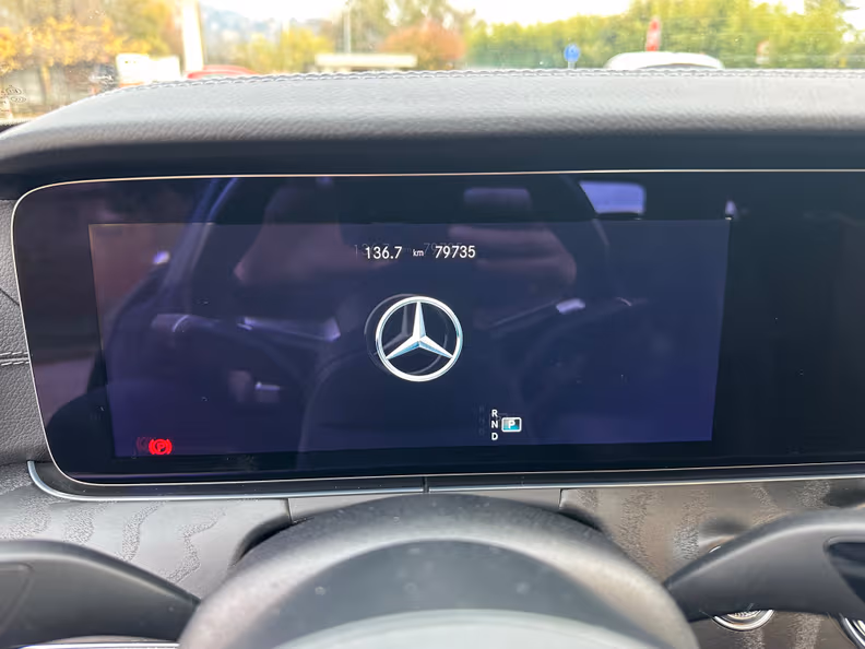 Mercedes-Benz E-Class - 14