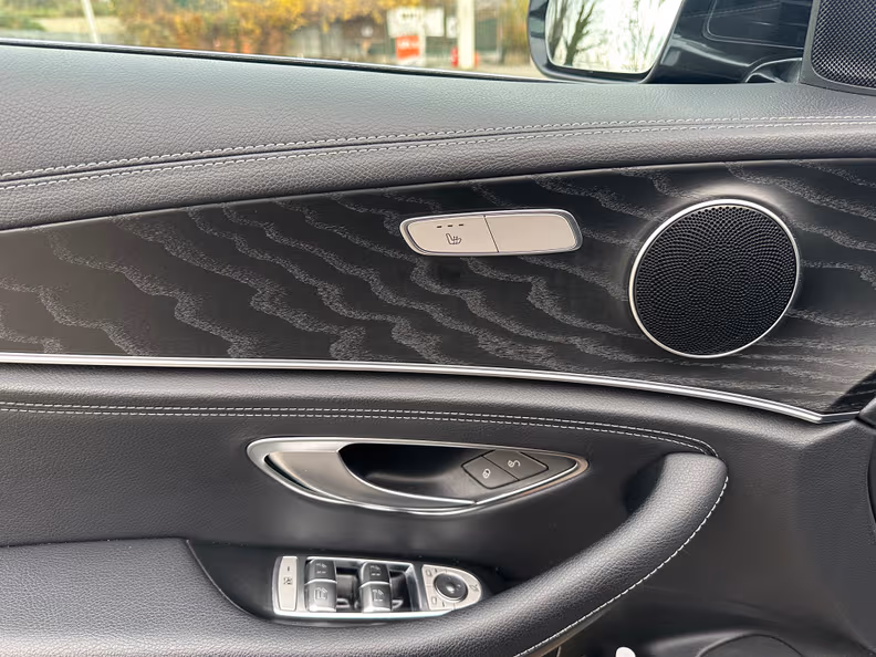 Mercedes-Benz E-Class - 29