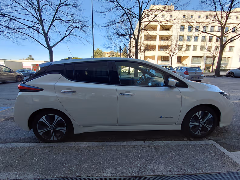 Nissan Leaf - 27