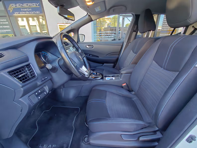 Nissan Leaf - 9