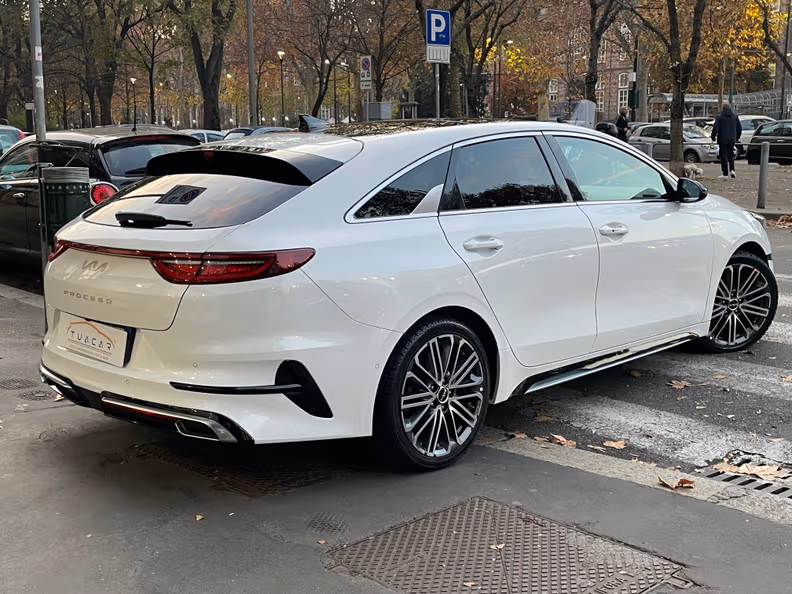 Kia ProCeed - 7