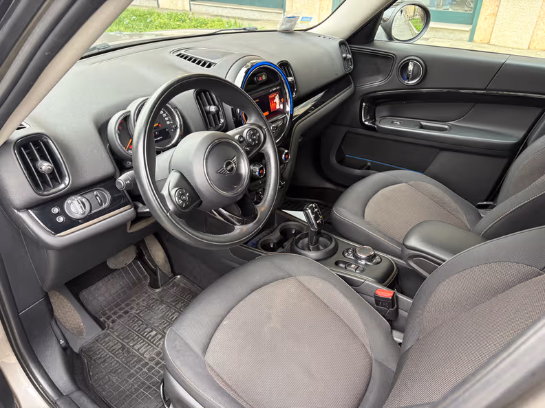 Mini Countryman - 11