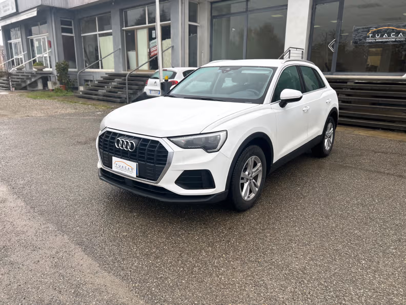 Audi Q3 - 1