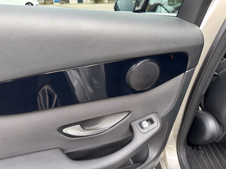 Mercedes-Benz GLC-Class - 28