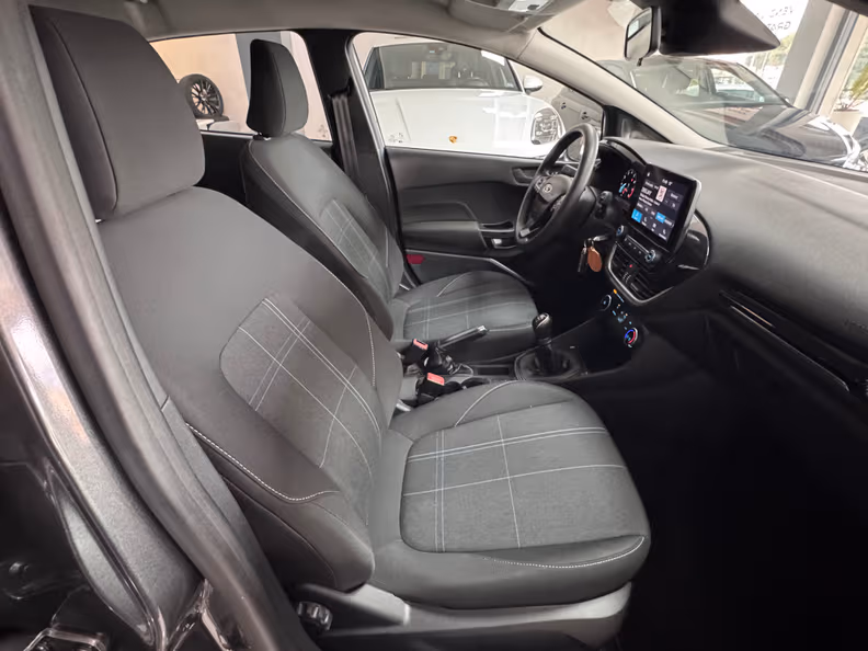 Ford Fiesta - 11