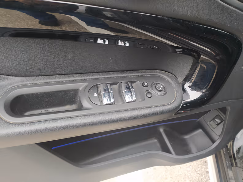 Mini Countryman - 38